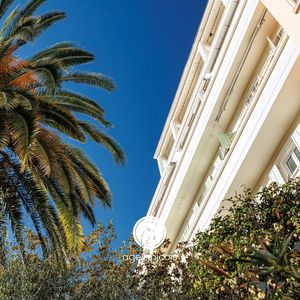 Property in Carre d'Or