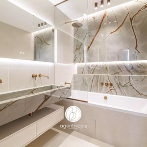 Property in Carre d'Or