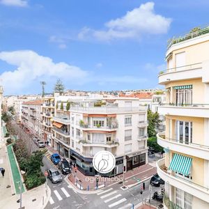 Property in Carre d'Or