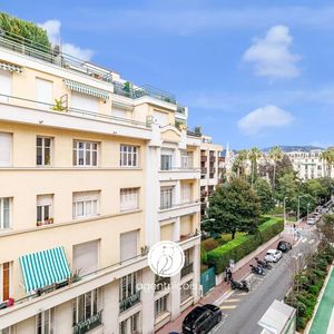 Property in Carre d'Or