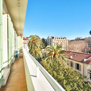 Property in Carre d'Or