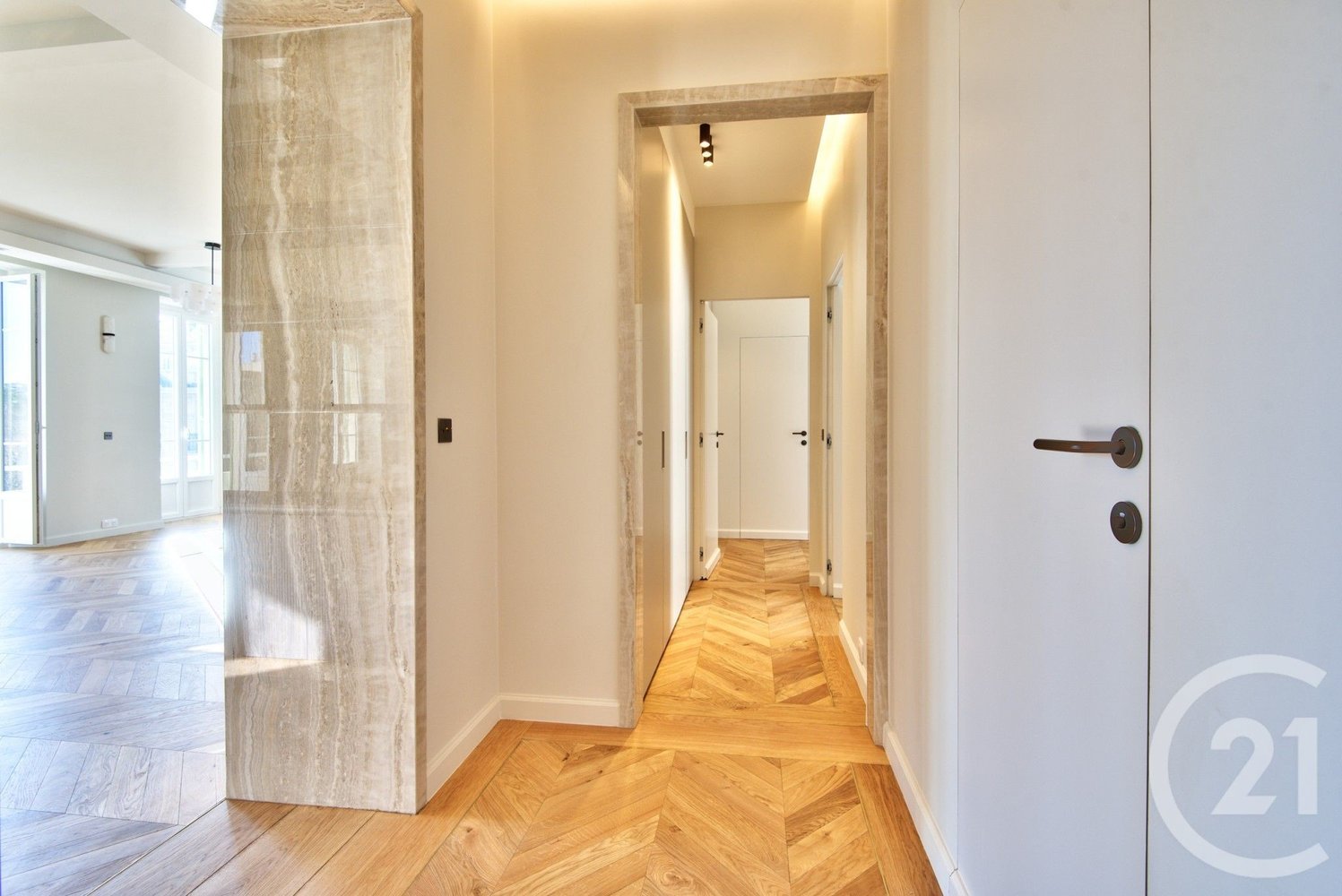 Property photo in Carre d'Or