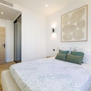 Property in Carre d'Or