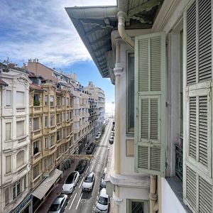 Property in Carre d'Or