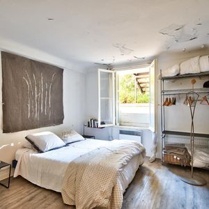 Property in Carre d'Or