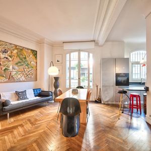 Property in Carre d'Or