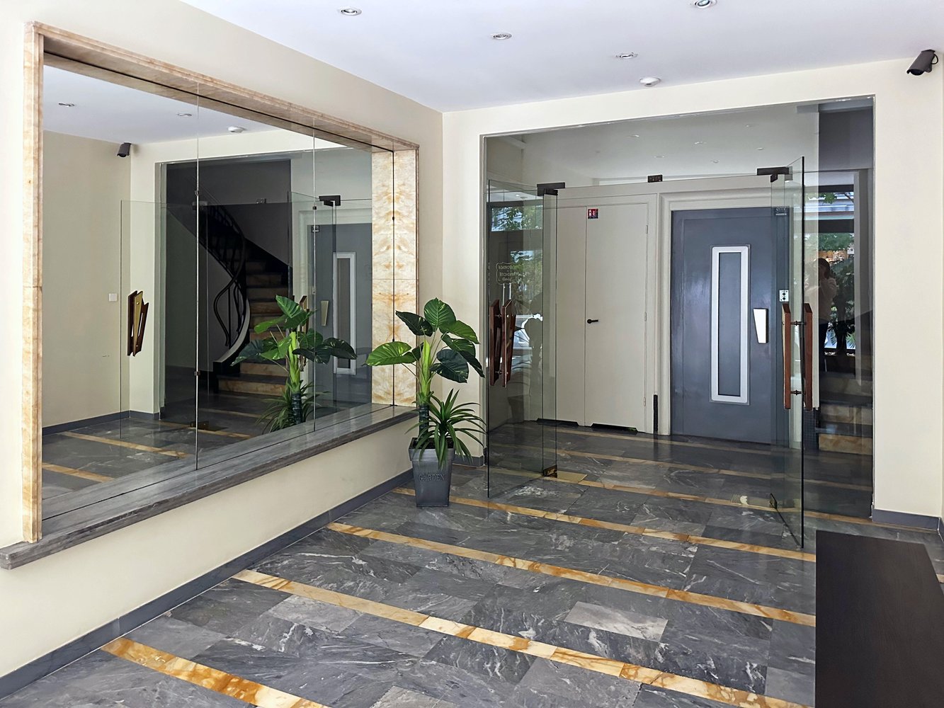 Property photo in Carre d'Or