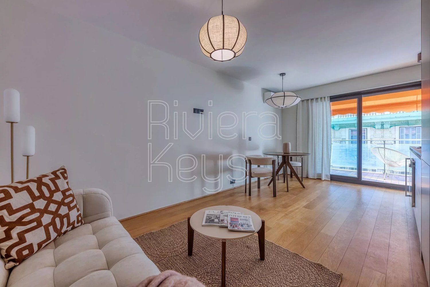 Property photo in Carre d'Or