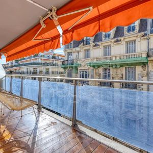 Property in Carre d'Or