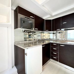 Property in Carre d'Or