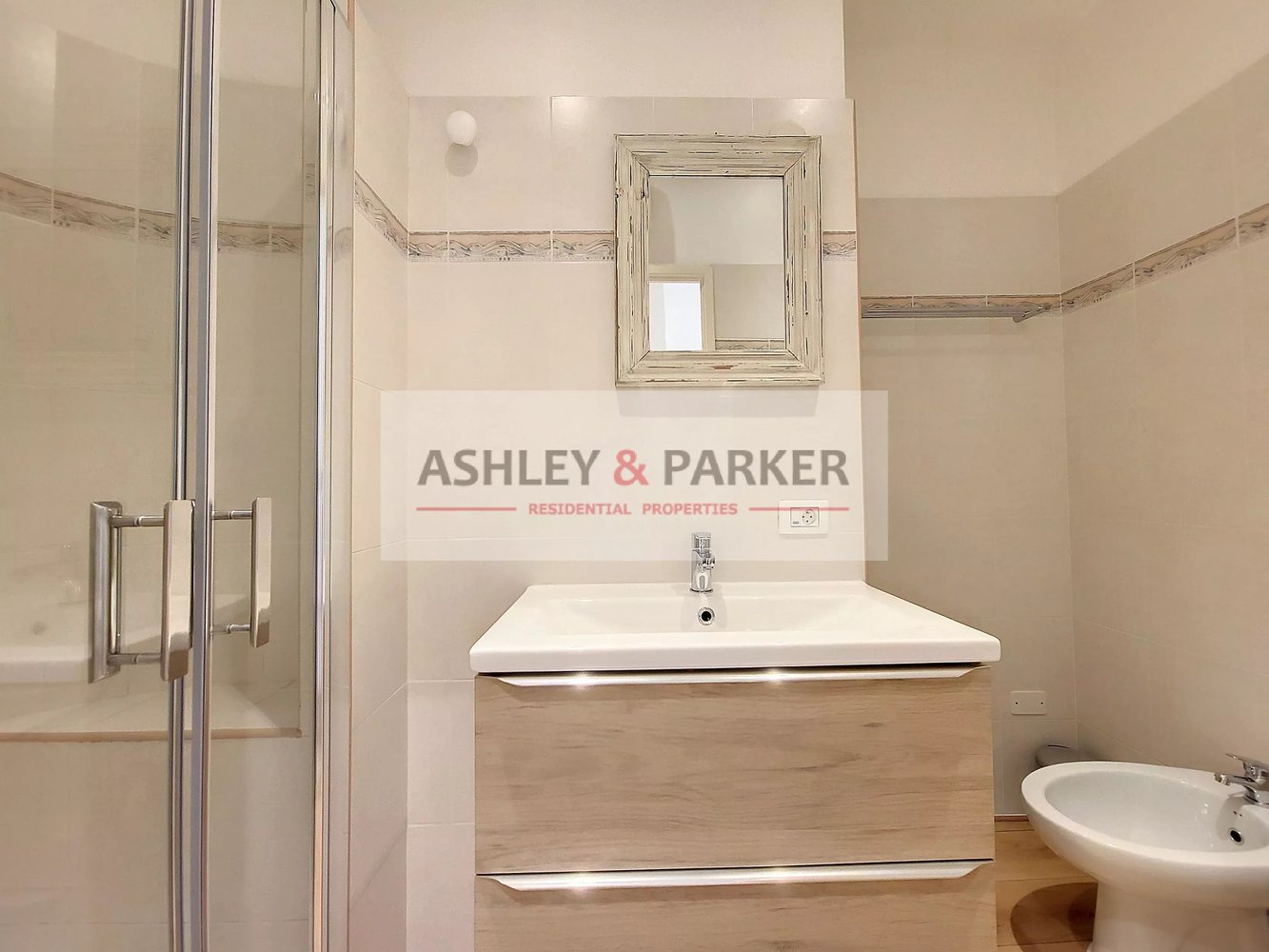 Property photo in Carre d'Or