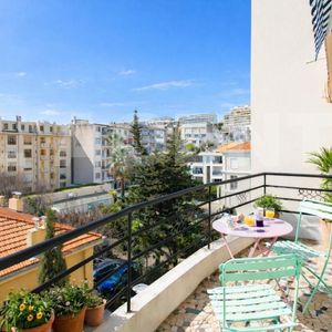 Property in Carre d'Or