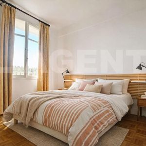 Property in Carre d'Or