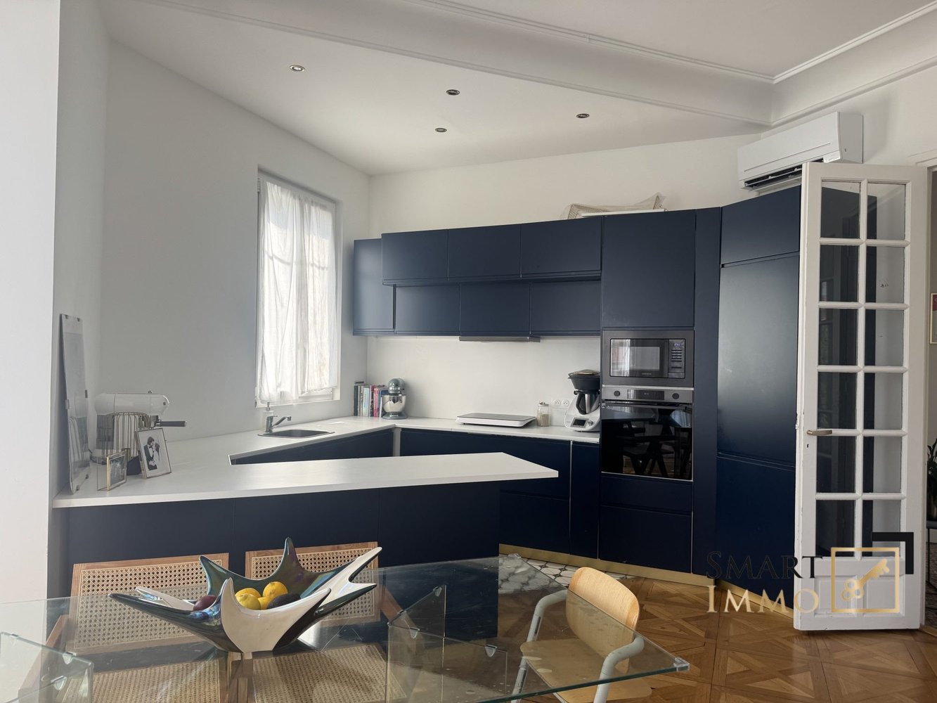 Property photo in Carre d'Or