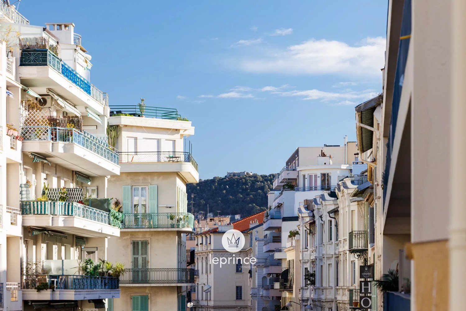 Property photo in Carre d'Or