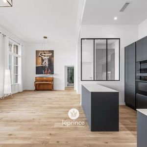 Property in Carre d'Or