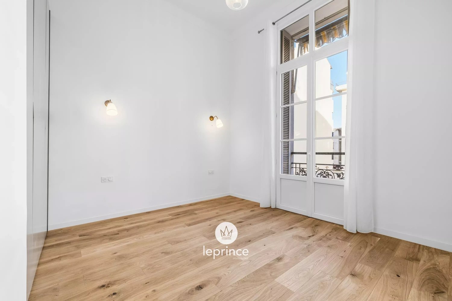 Property photo in Carre d'Or