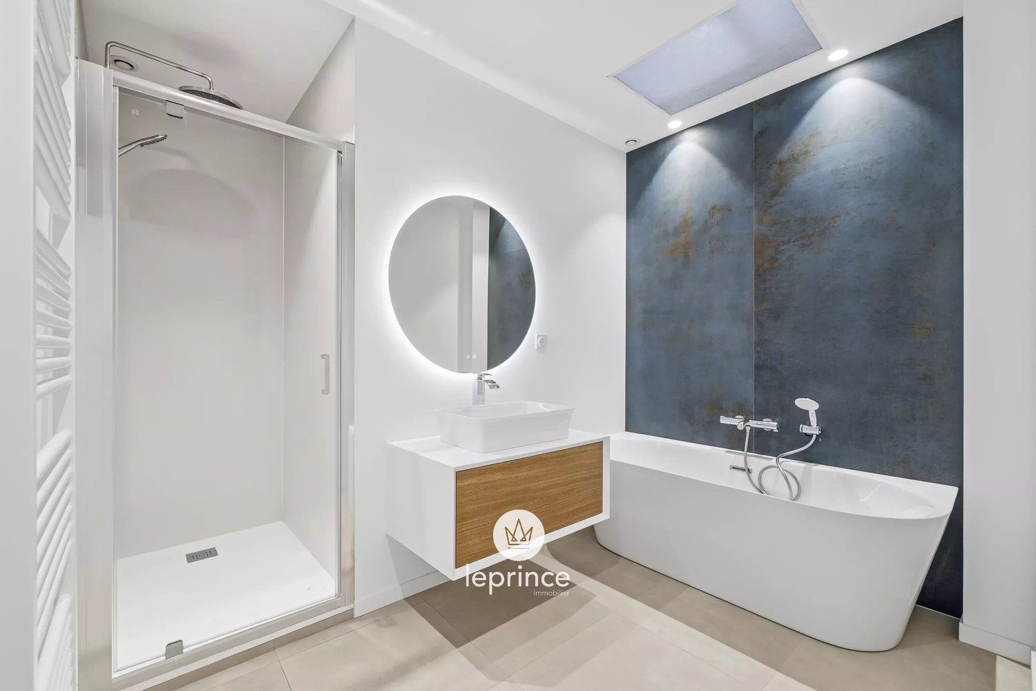 Property photo in Carre d'Or