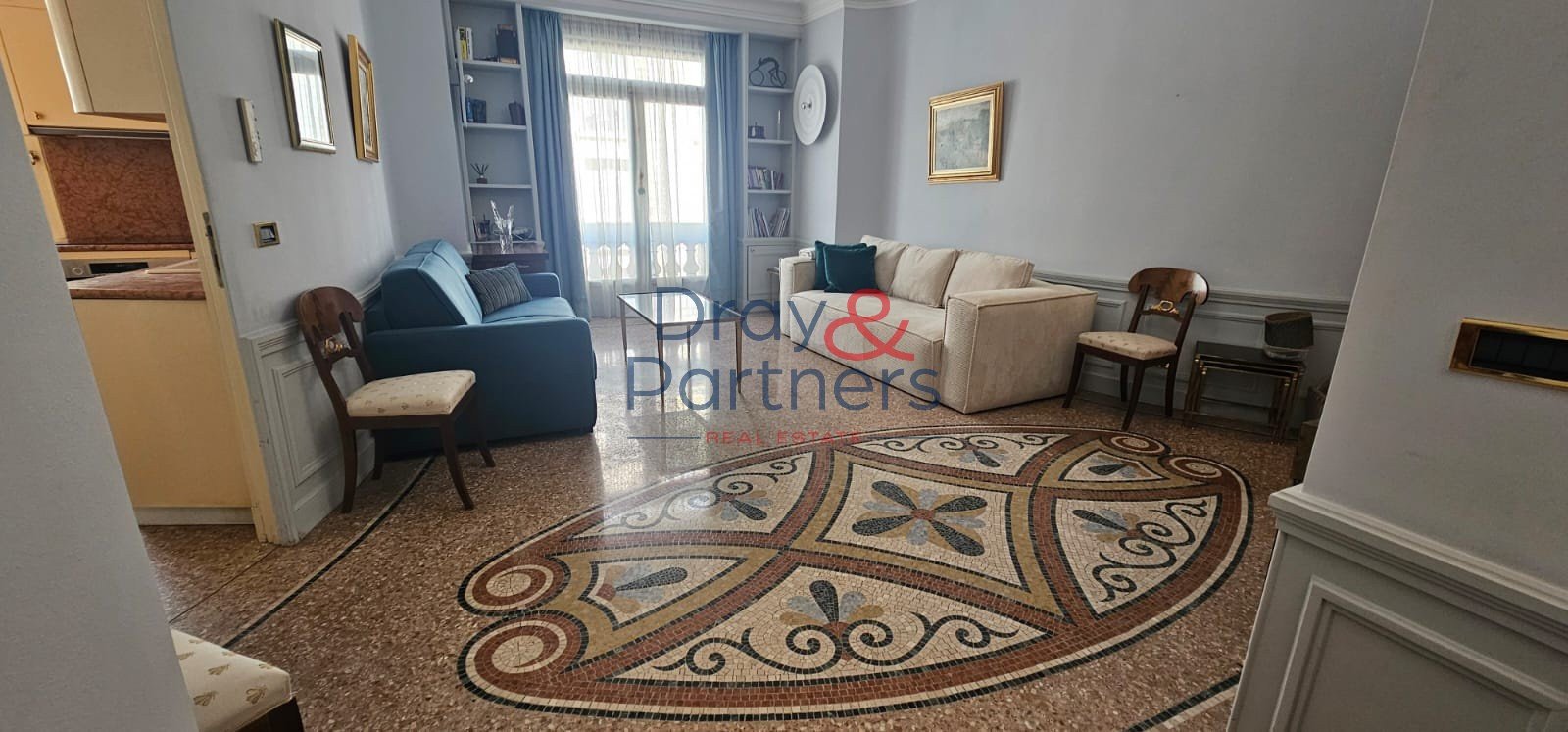 Property photo in Carre d'Or