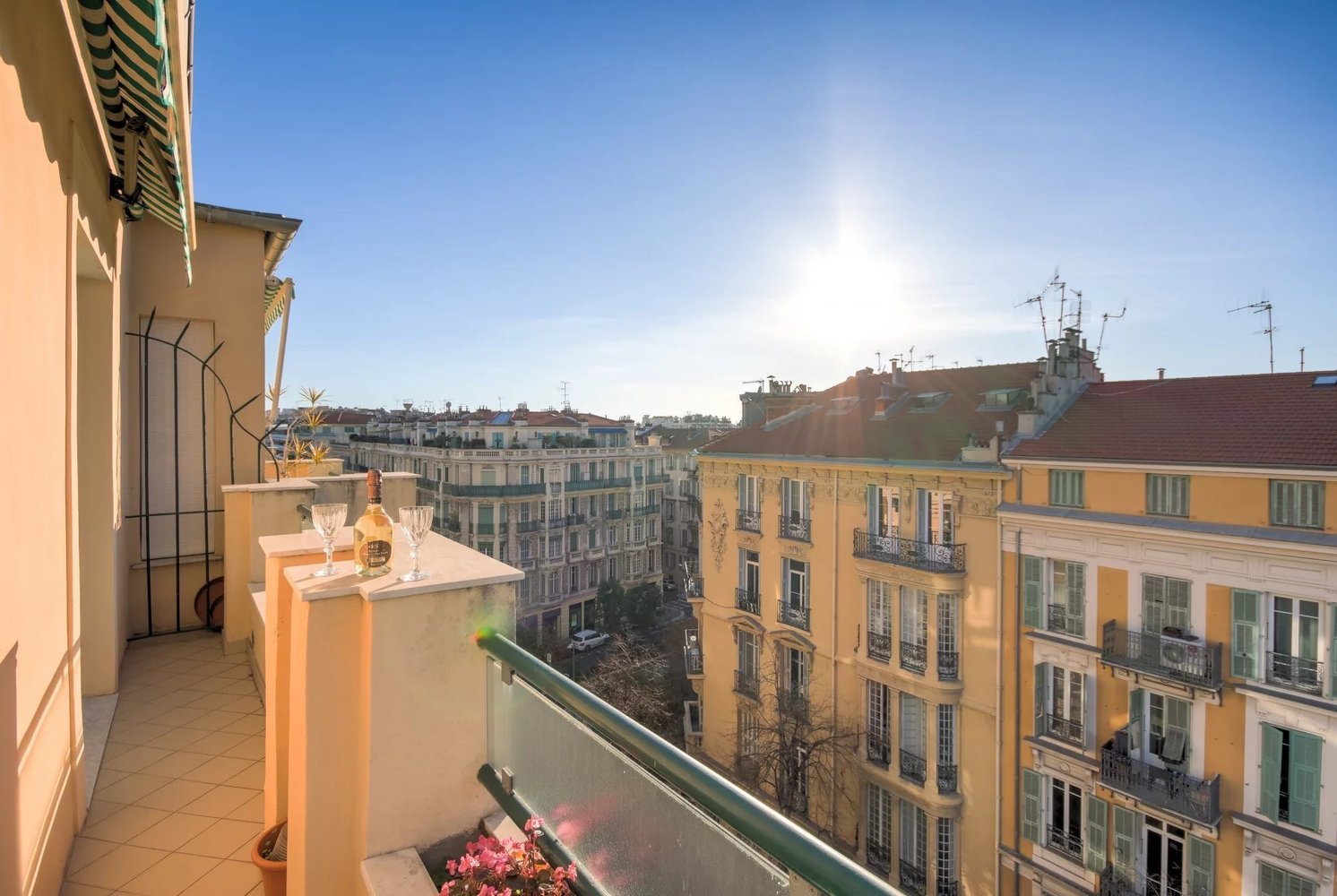 Property photo in Carre d'Or