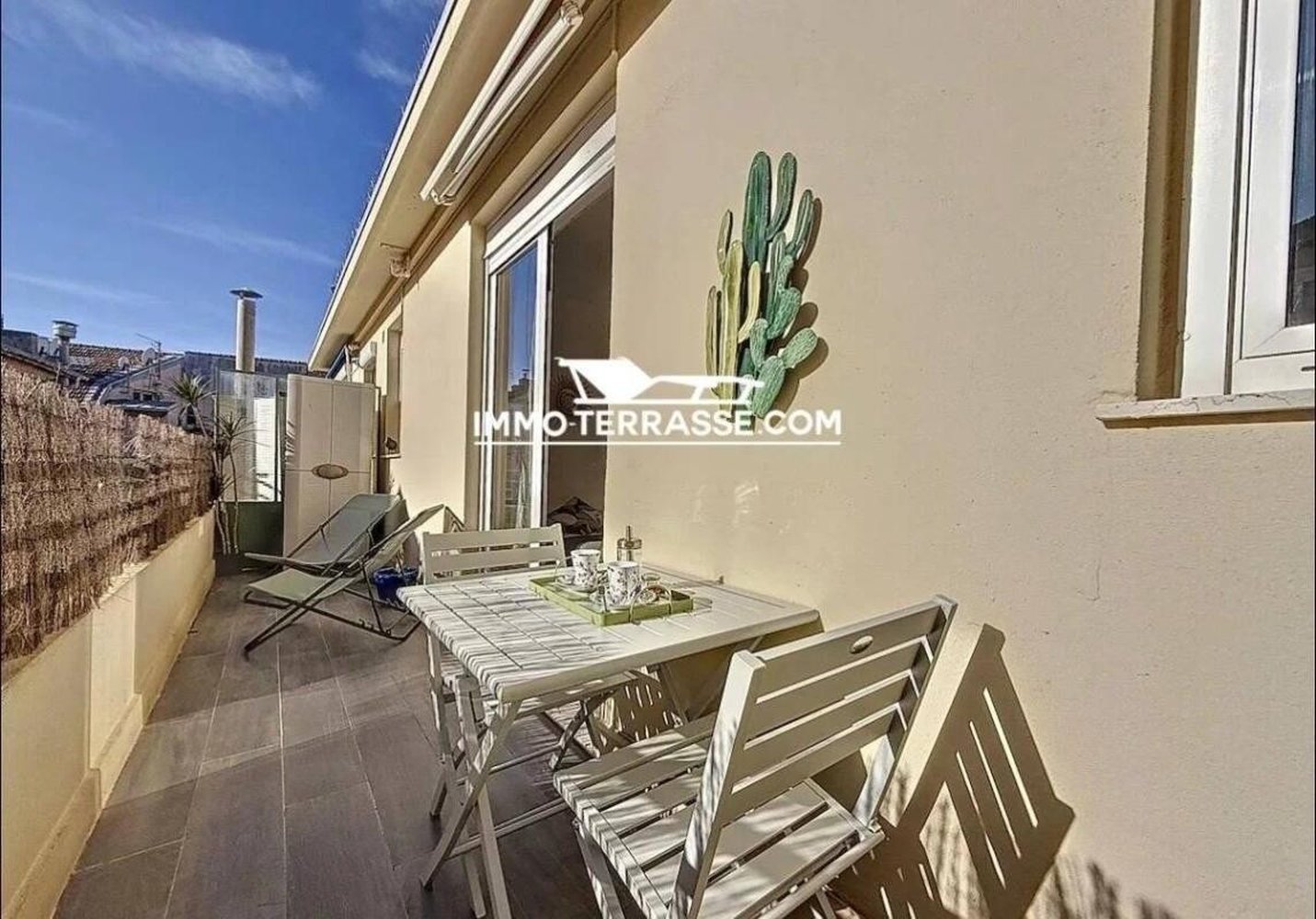 Property photo in Carre d'Or