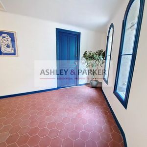 Property in Carre d'Or