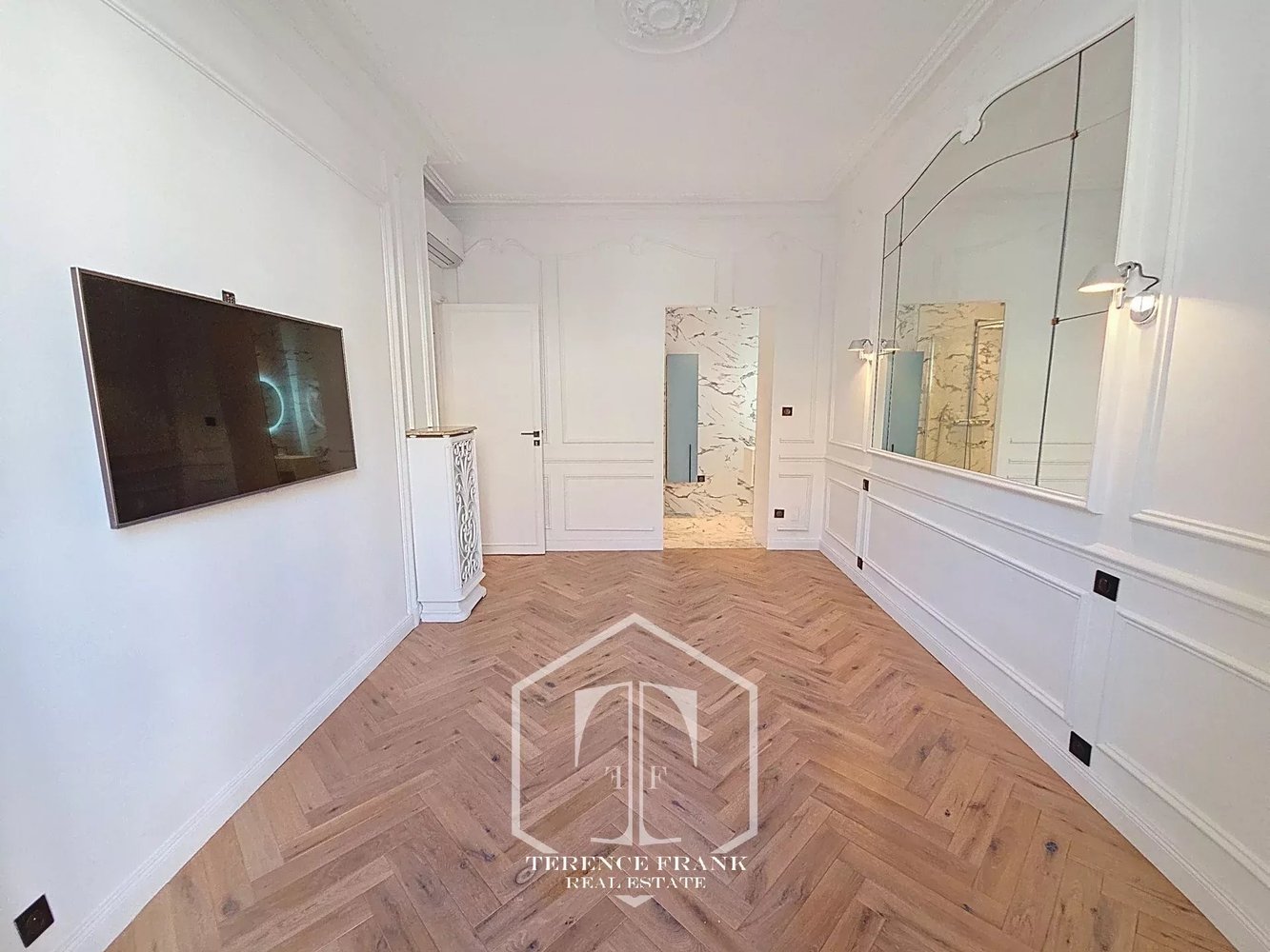 Property photo in Carre d'Or