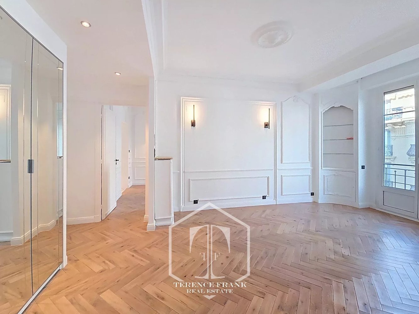 Property photo in Carre d'Or