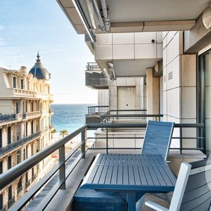 Property in Carre d'Or