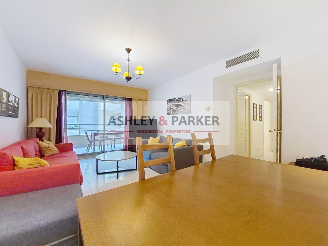 Property photo in Carre d'Or