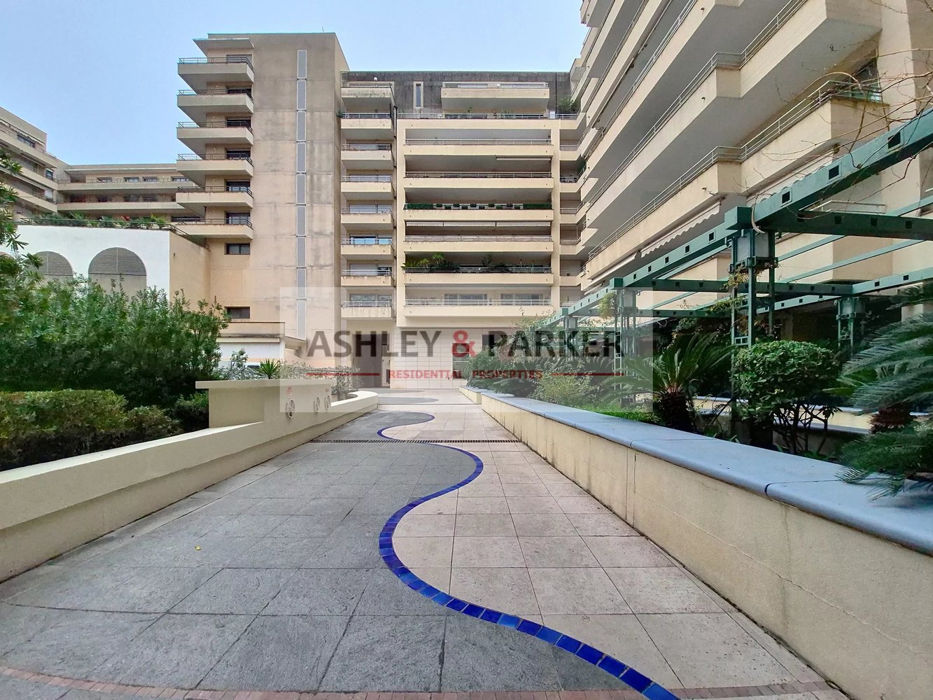 Property photo in Carre d'Or