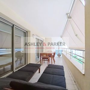 Property in Carre d'Or