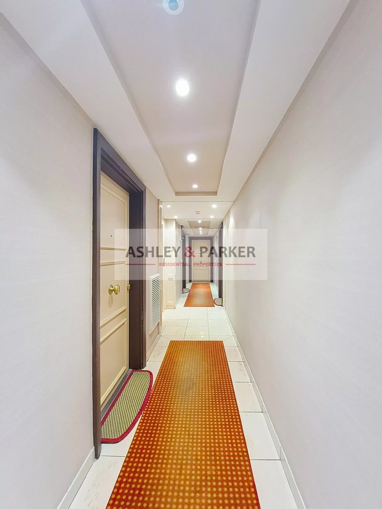 Property photo in Carre d'Or