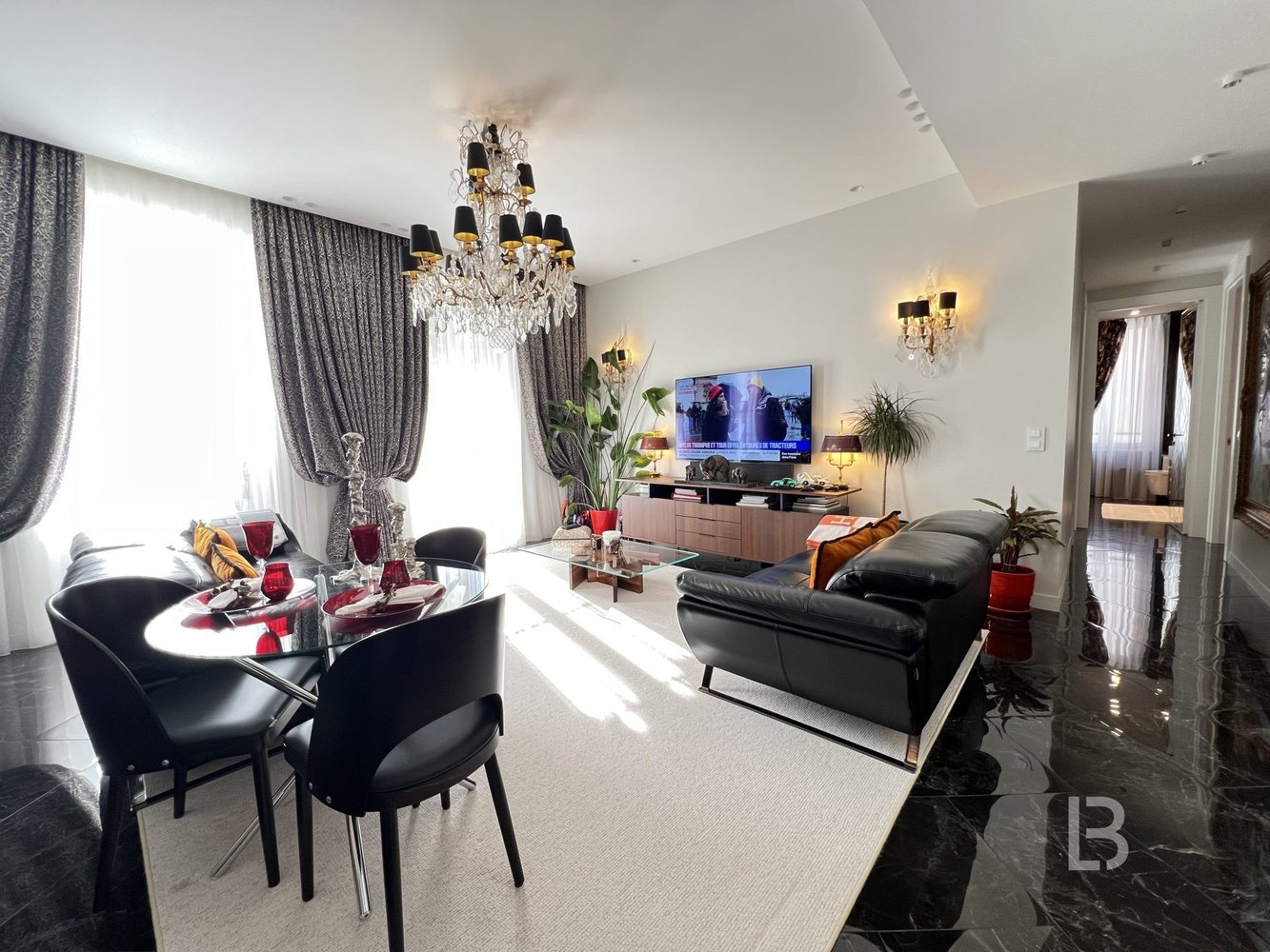 Property photo in Carre d'Or