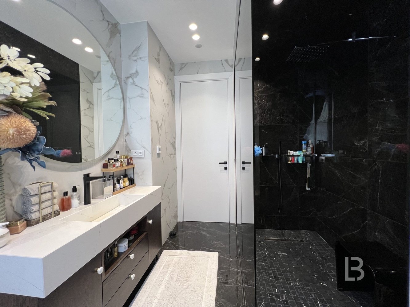 Property photo in Carre d'Or