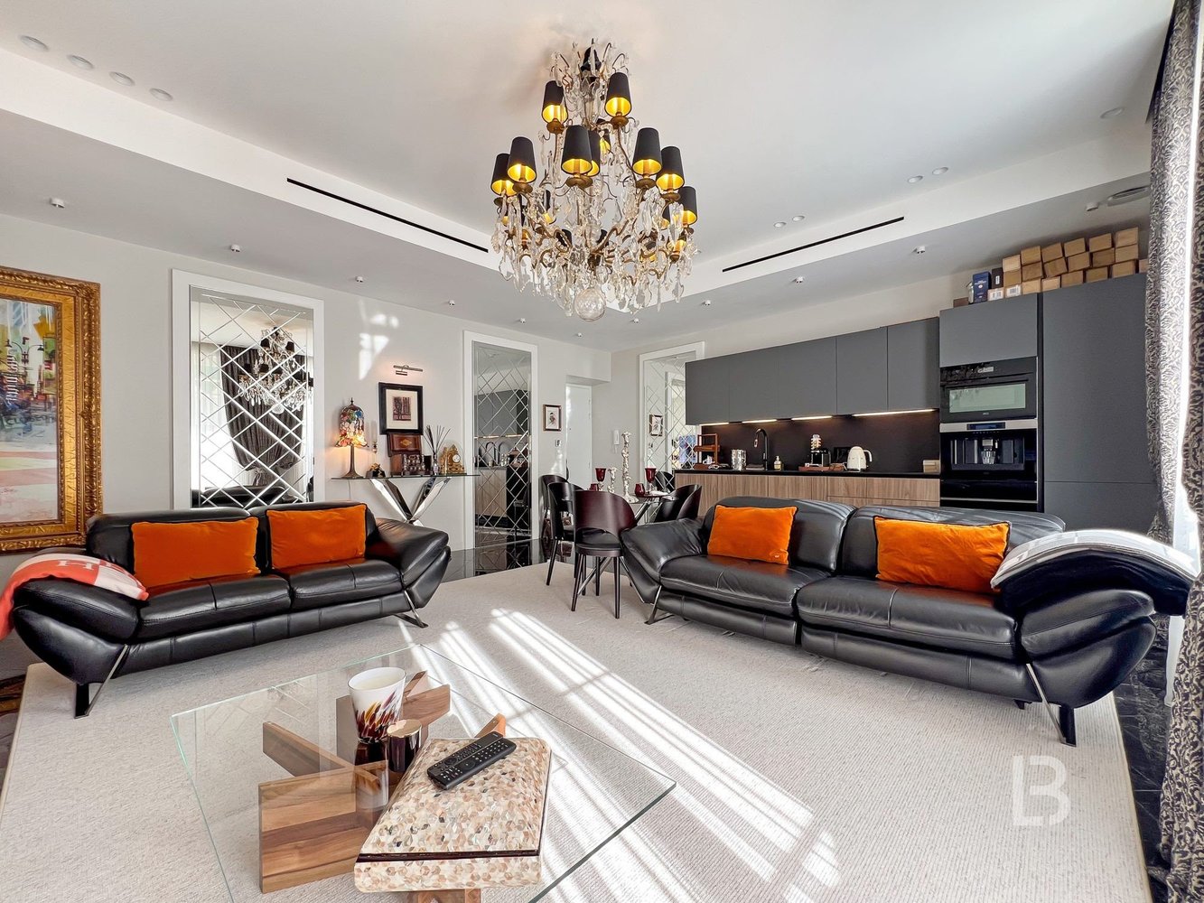 Property photo in Carre d'Or