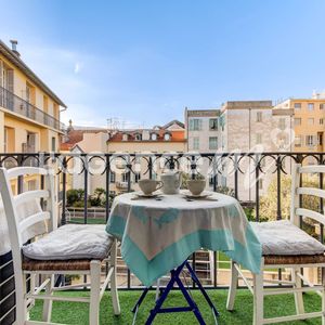 Property in Carre d'Or