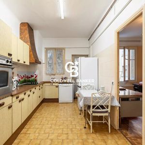 Property in Carre d'Or