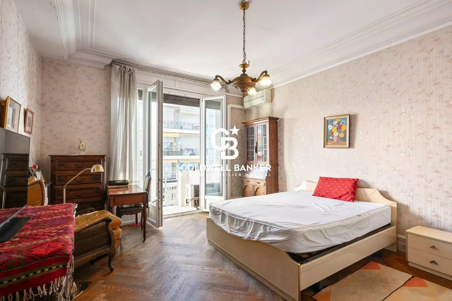 Property photo in Carre d'Or