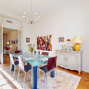 Property in Carre d'Or