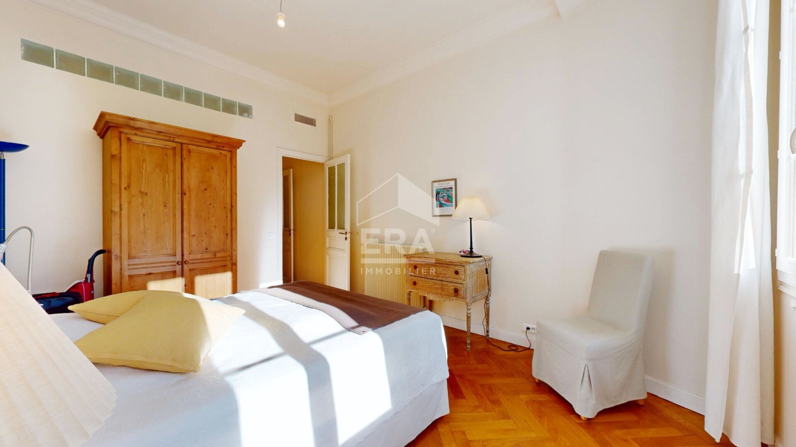Property photo in Carre d'Or