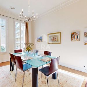 Property in Carre d'Or