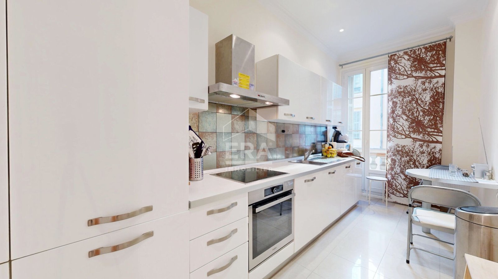 Property photo in Carre d'Or