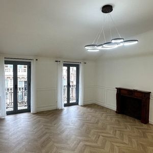 Property in Carre d'Or