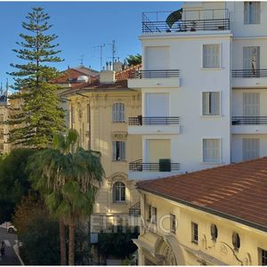 Property in Carre d'Or