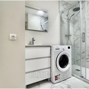 Property in Carre d'Or