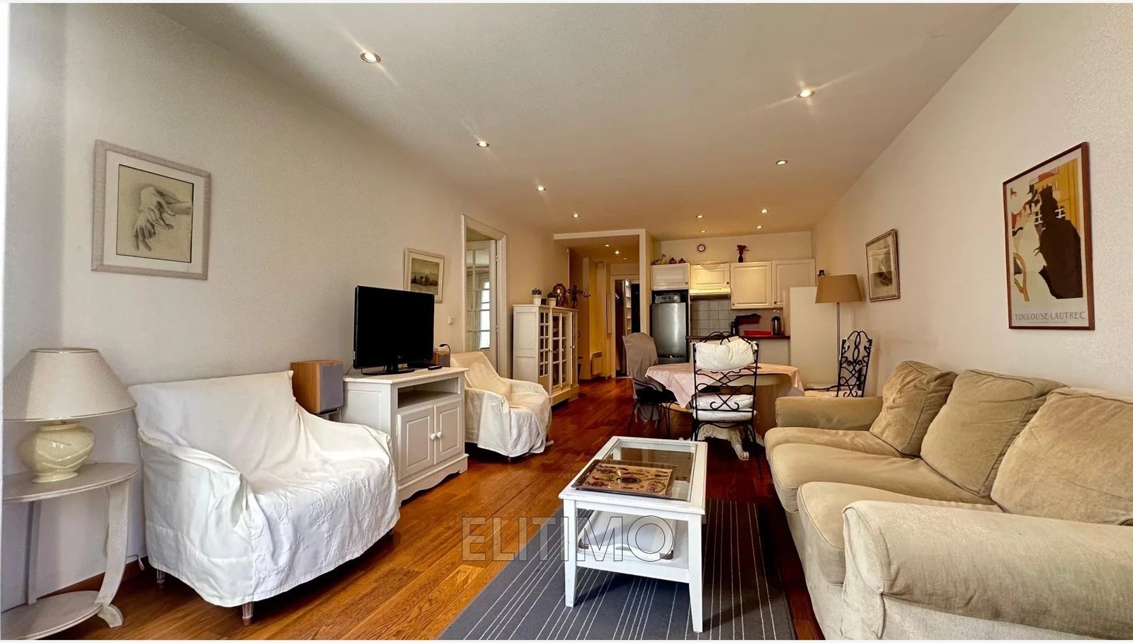 Property photo in Carre d'Or