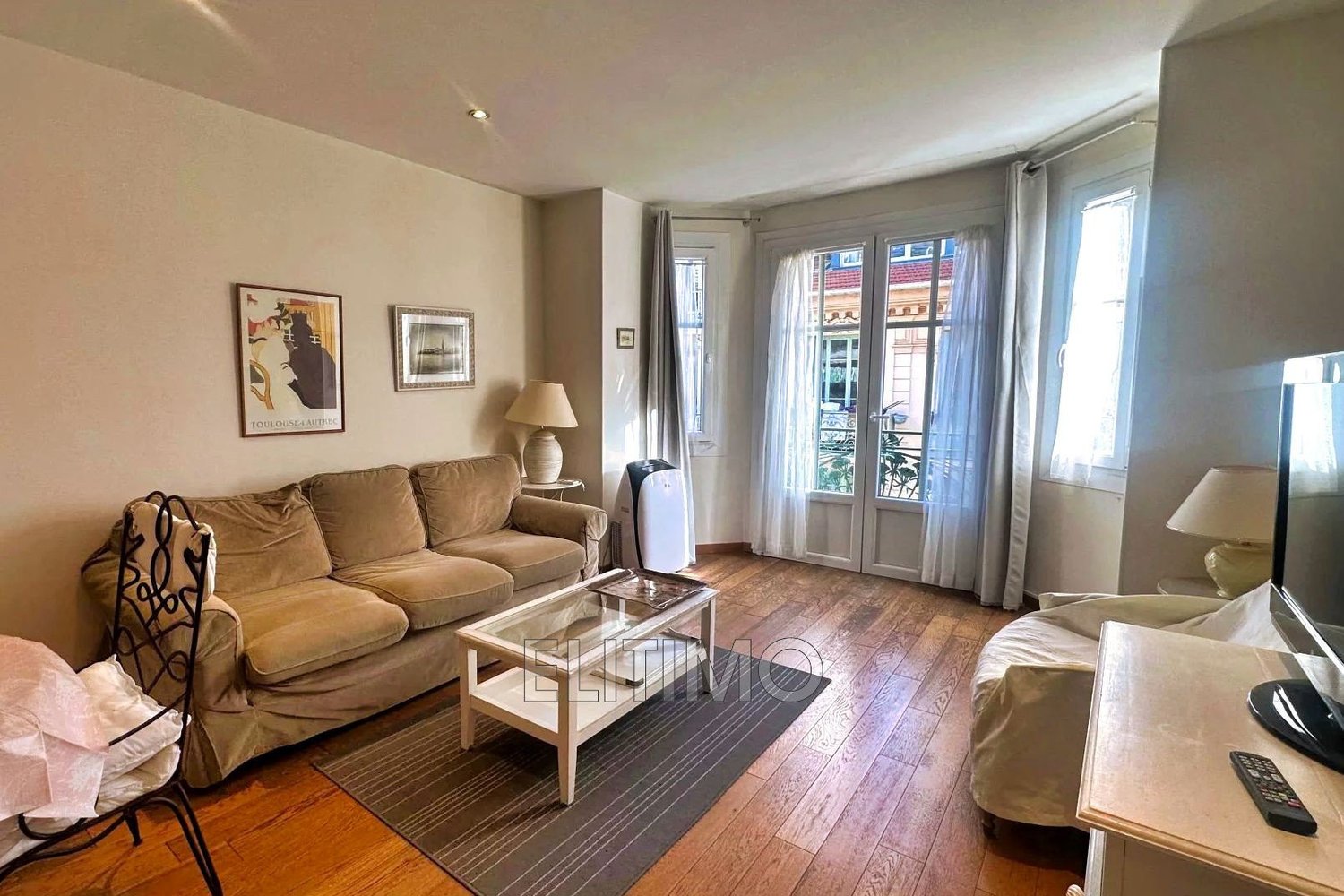 Property photo in Carre d'Or