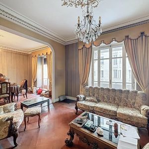 Property in Musicians Quarter