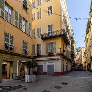 Property in Old Town